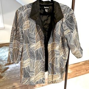 MAGGIE BARNES Black & White jacket🐼